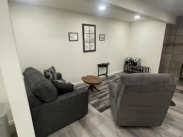 426 S 9th St, Coos Bay, OR 97420