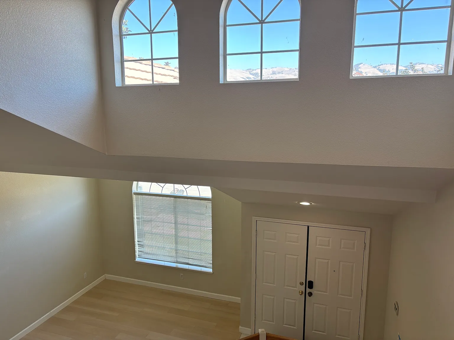 4 bed, 1840 sqft, $4,700 — Photo 2