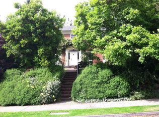 5026 NE 41st St, Seattle, WA 98105