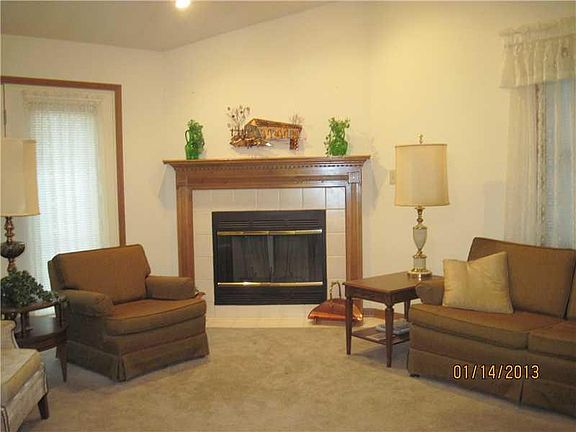 3rd image of 9241 N Aintree Dr