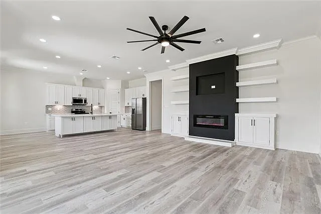 3701 W Loyola Dr — Photo 3