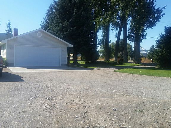 Detached 2 Car Garage