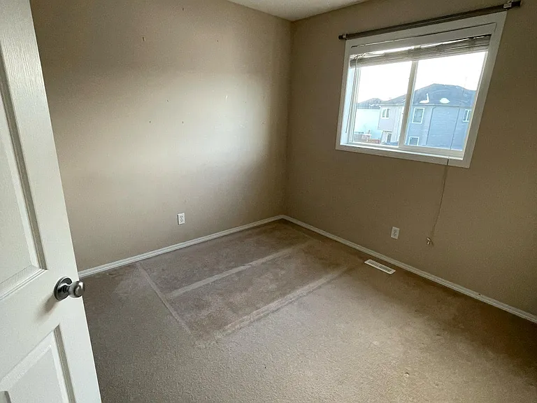 79 Bridlecrest Rd SW — Photo 11