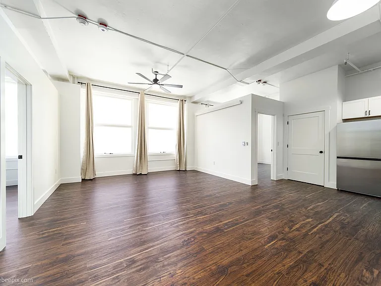7 S Howard St — Photo 43