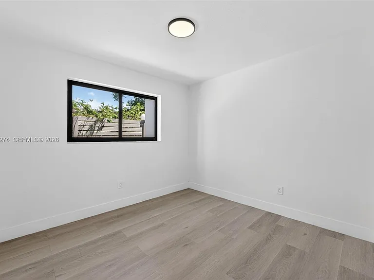 37 NW 59th St #4 — Photo 16
