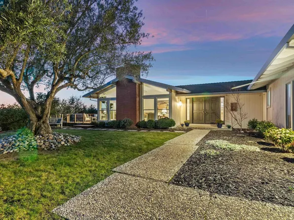 1921 Joseph Dr, Moraga, CA 94556