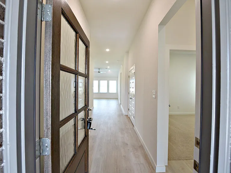 108 Divisadero Dr — Photo 3