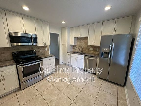 3rd image of 10216 Camelback Cir