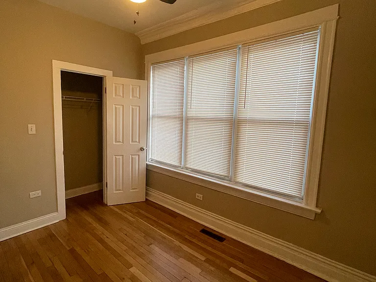 7556 S Langley Ave #1 — Photo 18