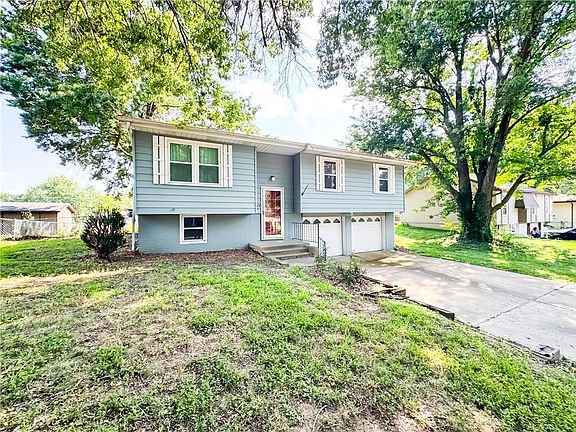 2nd image of 1403 Blueberry Dr
