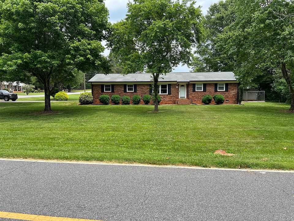 1st image of 144 Polly Dr