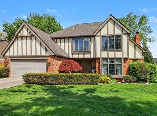 273 Eckford Dr, Troy, MI 48085