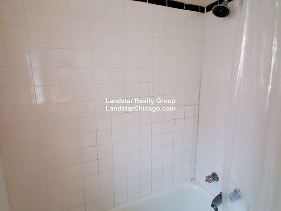 5th image of 1716 W Albion Ave #B1