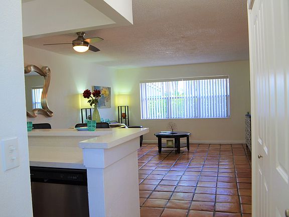3rd image of 420 SE 2nd Ave #2
