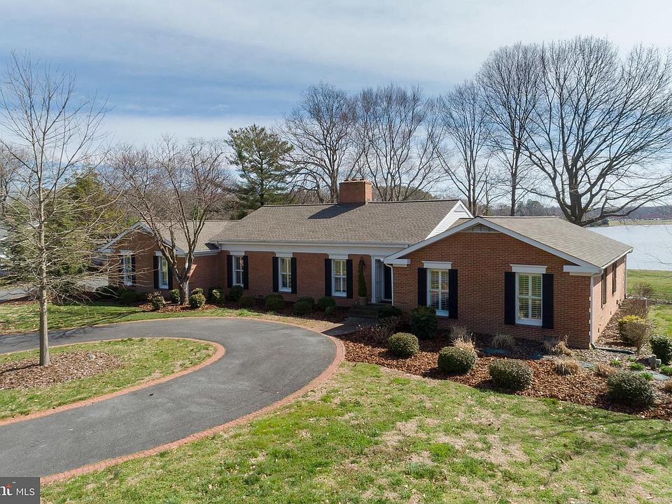 1st image of 144 Governors Way S