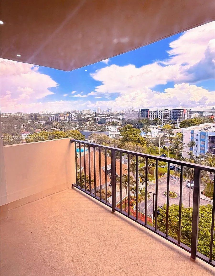 Greenwich Ph I Condo — Photo 4