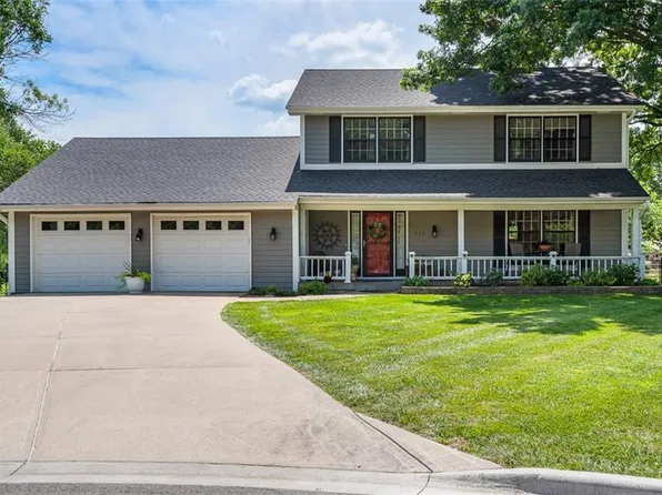332 S Wabash Cir, Olathe, KS 66061