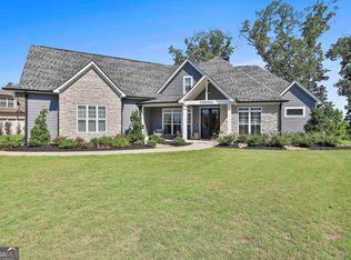 13 N Cove Dr, Newnan, GA 30263