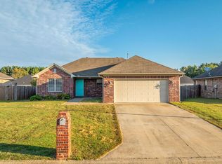 1470 Angeline Dr, Conway, AR 72032