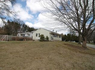 10 Thor Dr, Succasunna, NJ 07876