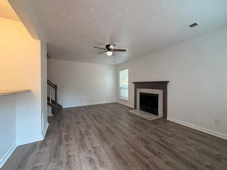 1026 Wuthering Way — Photo 3