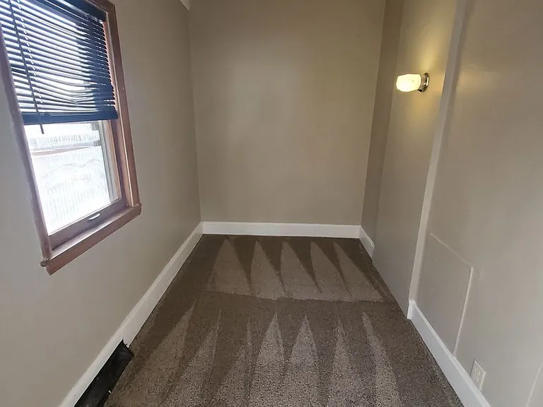 6118 25th Ave. (Duplex) — Photo 6