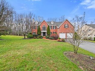 30 Carlton Dr, Mount Kisco, NY 10549