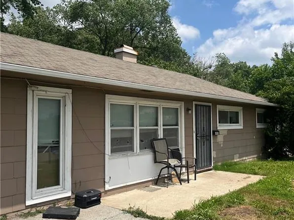 6902 Longview Rd, Kansas City, MO 64134