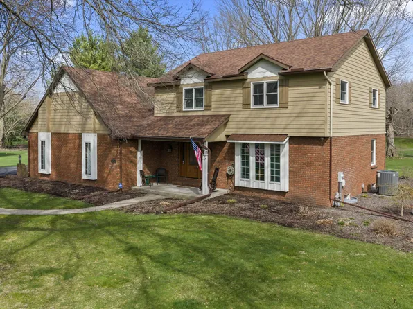 22279 Loupee Dr, Cassopolis, MI 49031