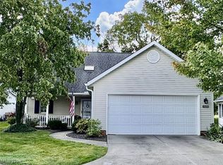 1525 Windrow Ln #12-8, Broadview Heights, OH 44147