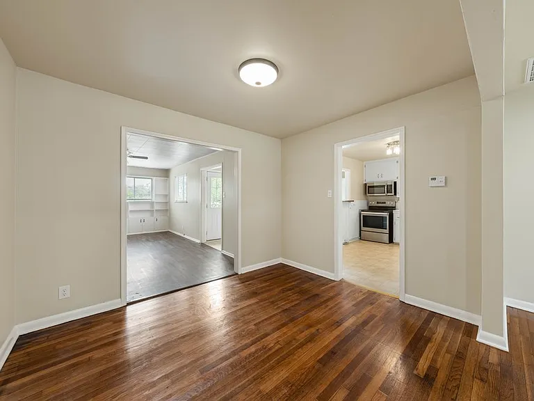 310 Sumner Dr — Photo 9