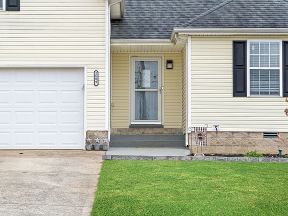 3rd image of 2609 Peach Grove Ln