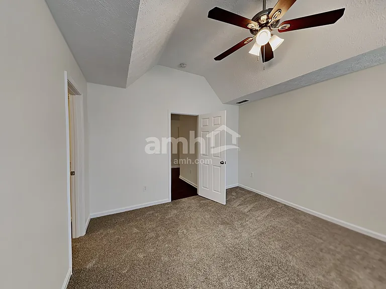 149 Waters Edge Dr — Photo 7
