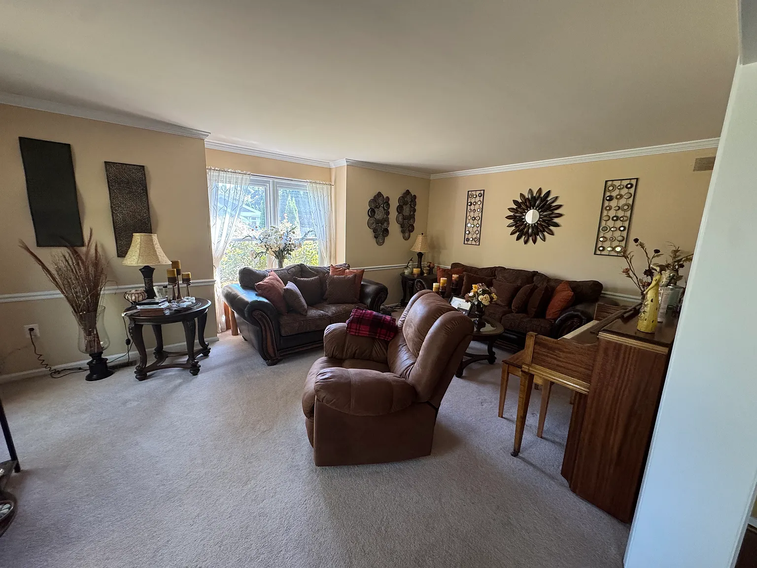 1586 Revere Rd — Photo 3