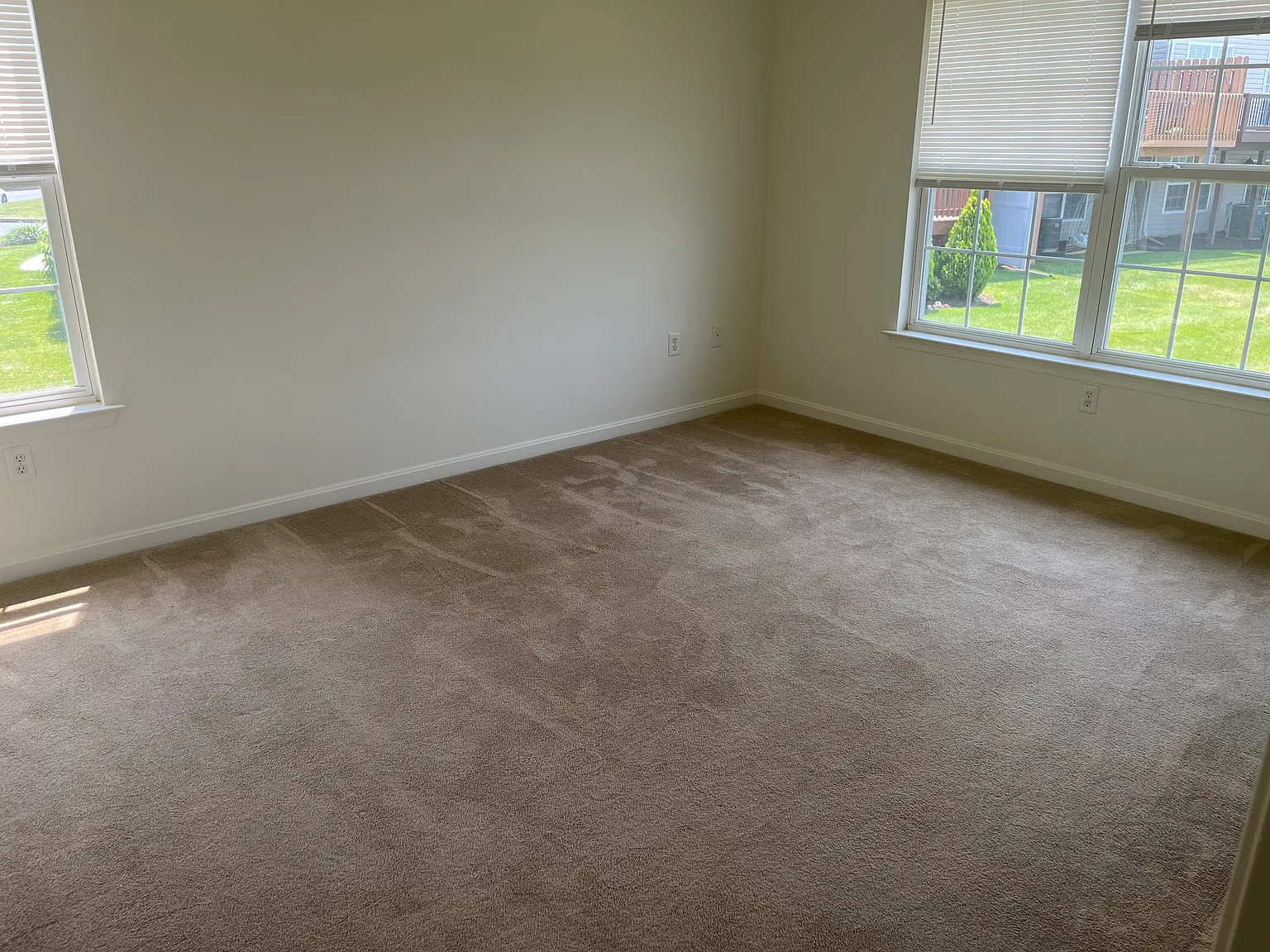3 bed, 1722 sqft, $2,295 — Photo 4