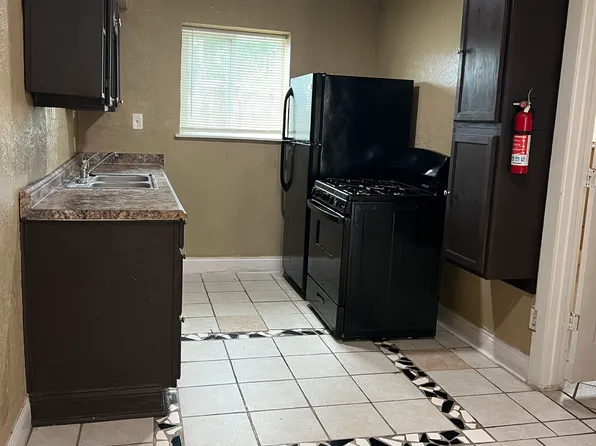 7605 Denton St #1A, Houston, TX 77028