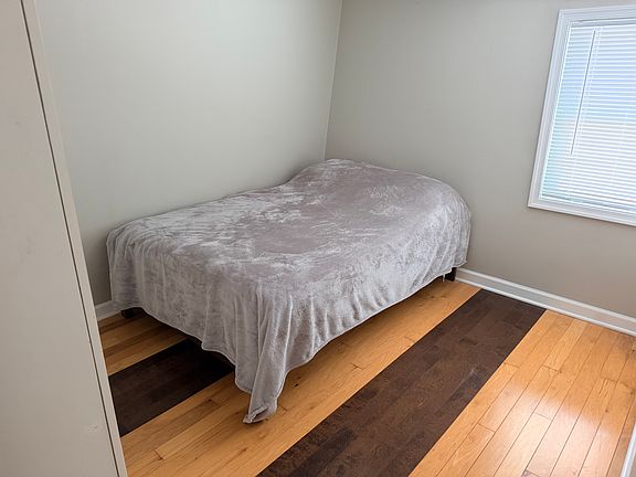 5th image of 3924 Old Farm Ln