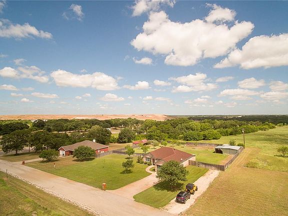 3rd image of 8009 Harvest Dr