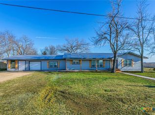 301 Thomas St, Rogers, TX 76569