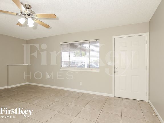 3rd image of 901 W Tonopah Dr