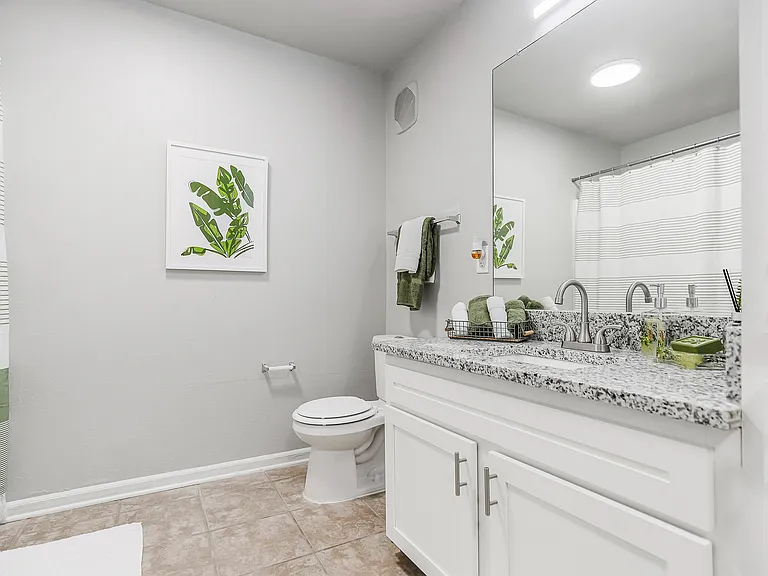 Lakewood Terrace — Photo 15