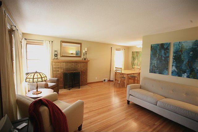 Beautiful oak floors