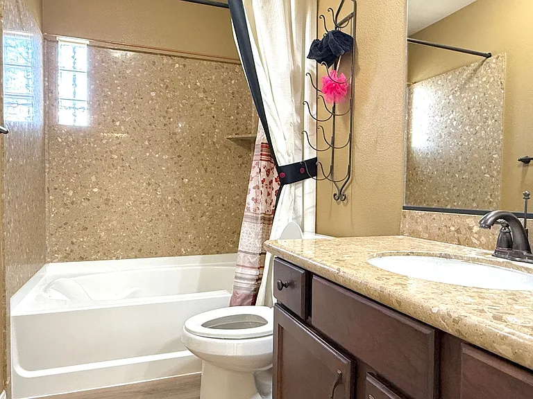 6825 Philharmonic Ave — Photo 34