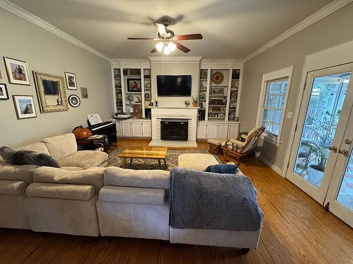 2602 Poincianna St SW — Photo 6