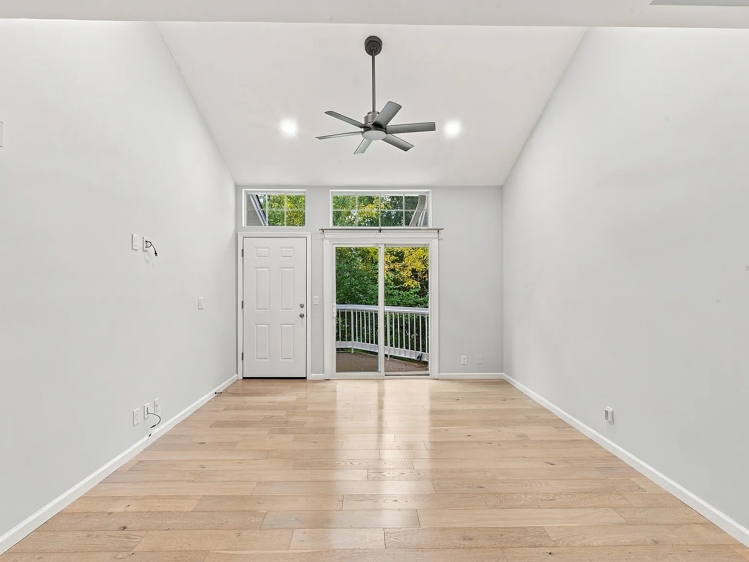 2 bed, 762 sqft, $2,750 — Photo 2