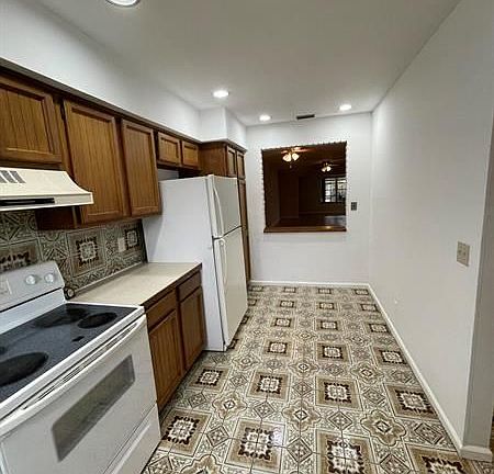 3rd image of 1441 SW 26th Ave #E