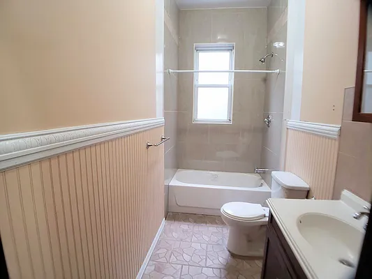 Rented by Highline Residential | media 32