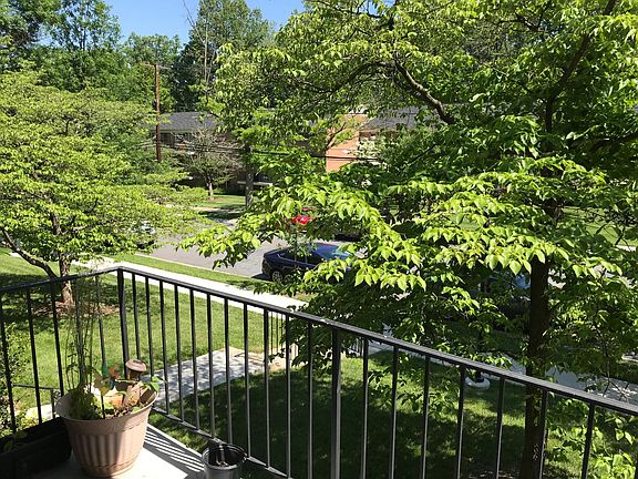 5th image of 10650 Weymouth St APT 101