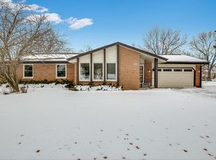 8361 S 35th St, Franklin, WI 53132