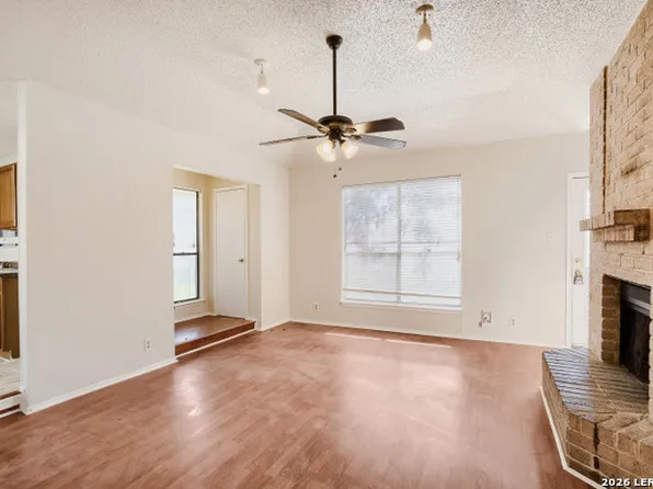 6206 Candleview Ct, San Antonio, TX 78244